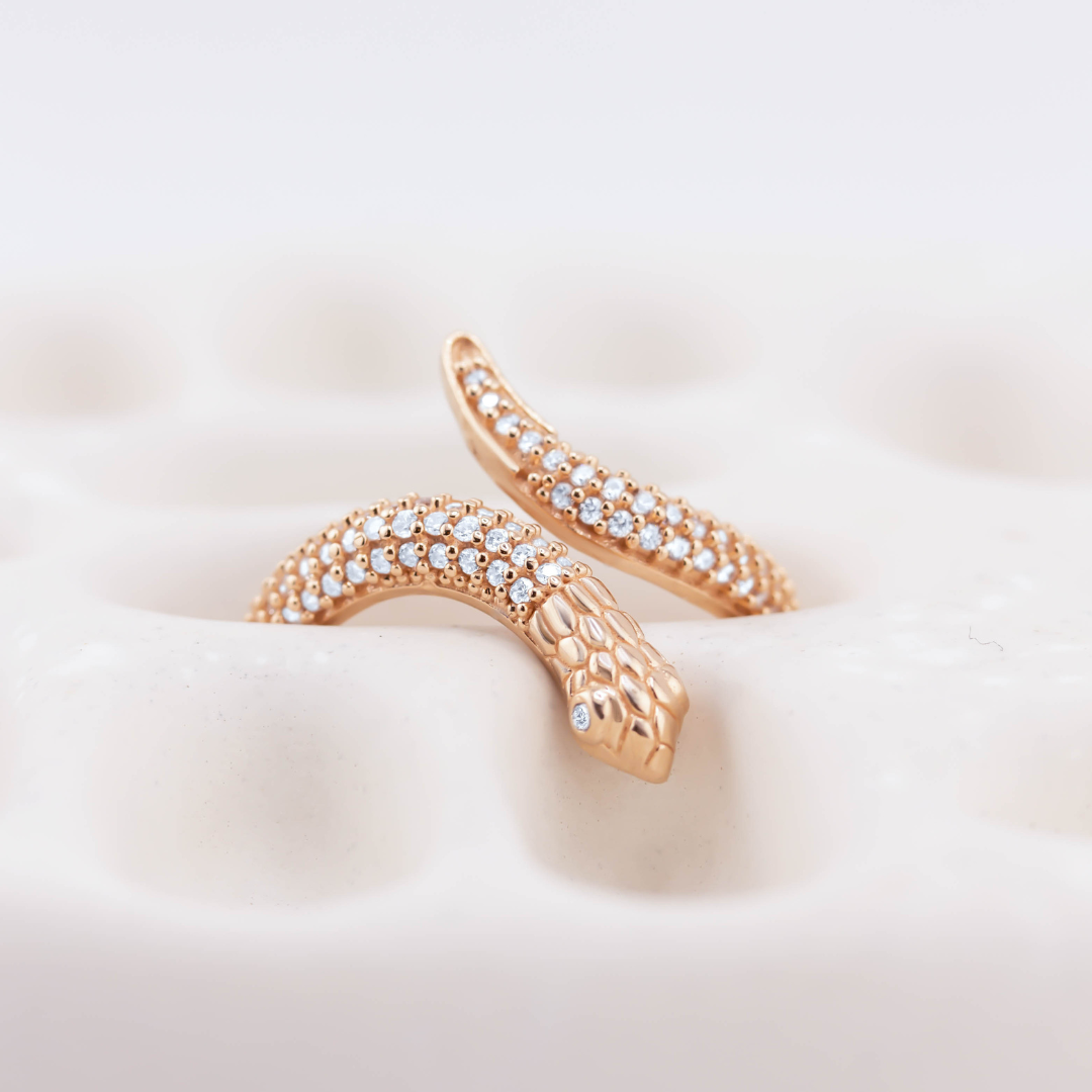 Auksinis žiedas "Gyvatė" PMZ130