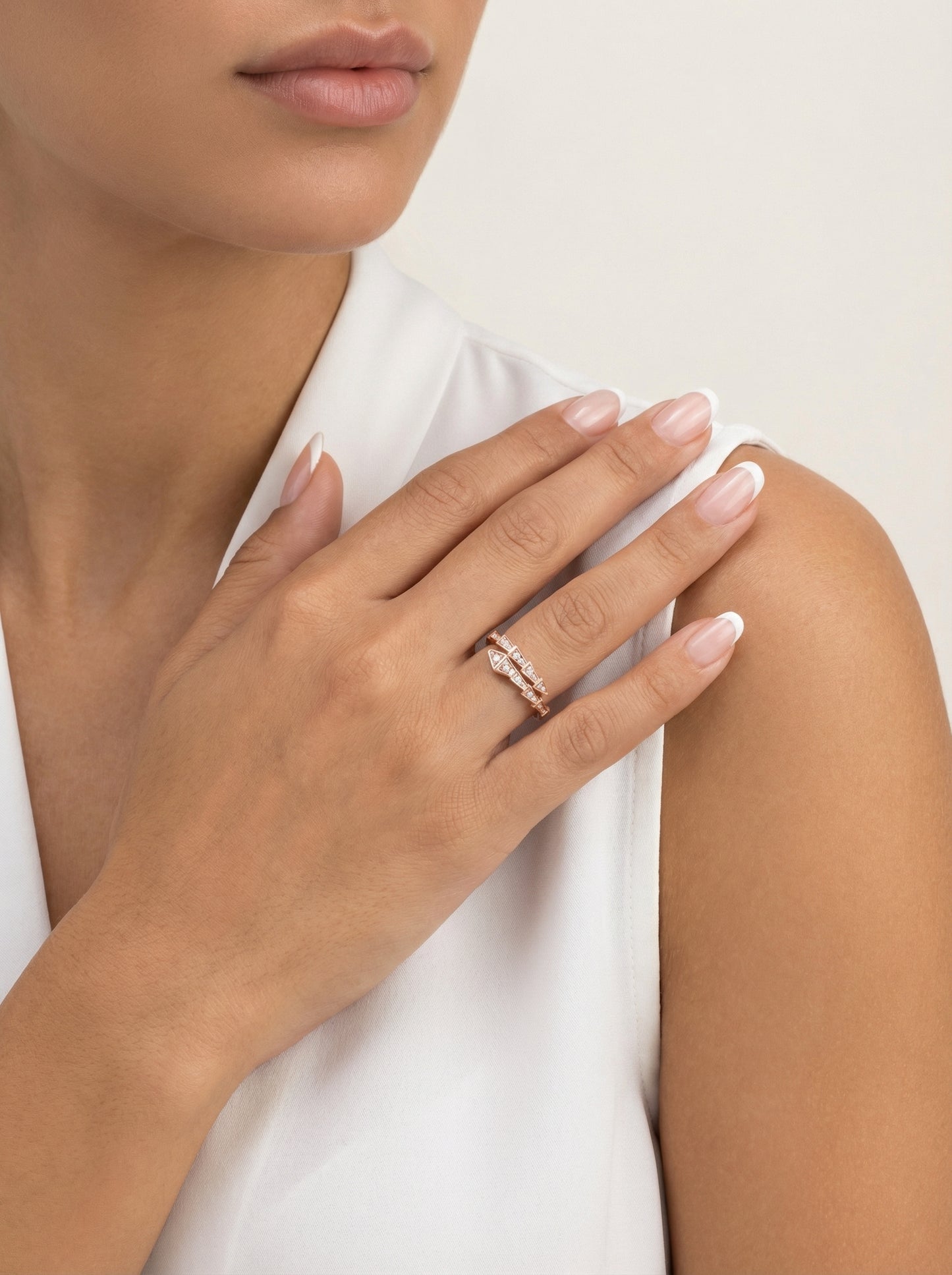 Gyvatės formos auksinis žiedas DMZ160