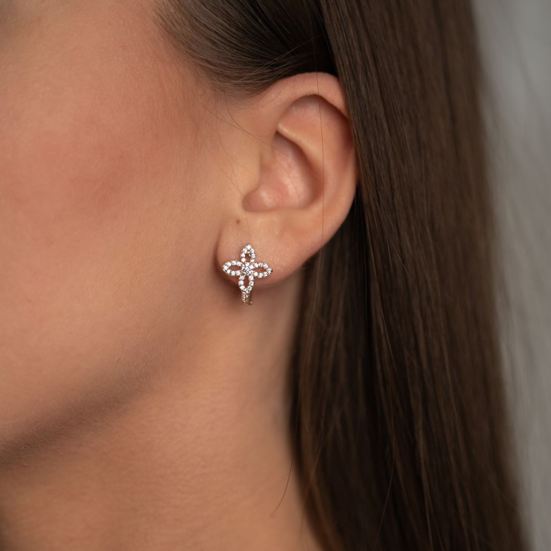 Auksiniai auskarai gėlės formos AUM162