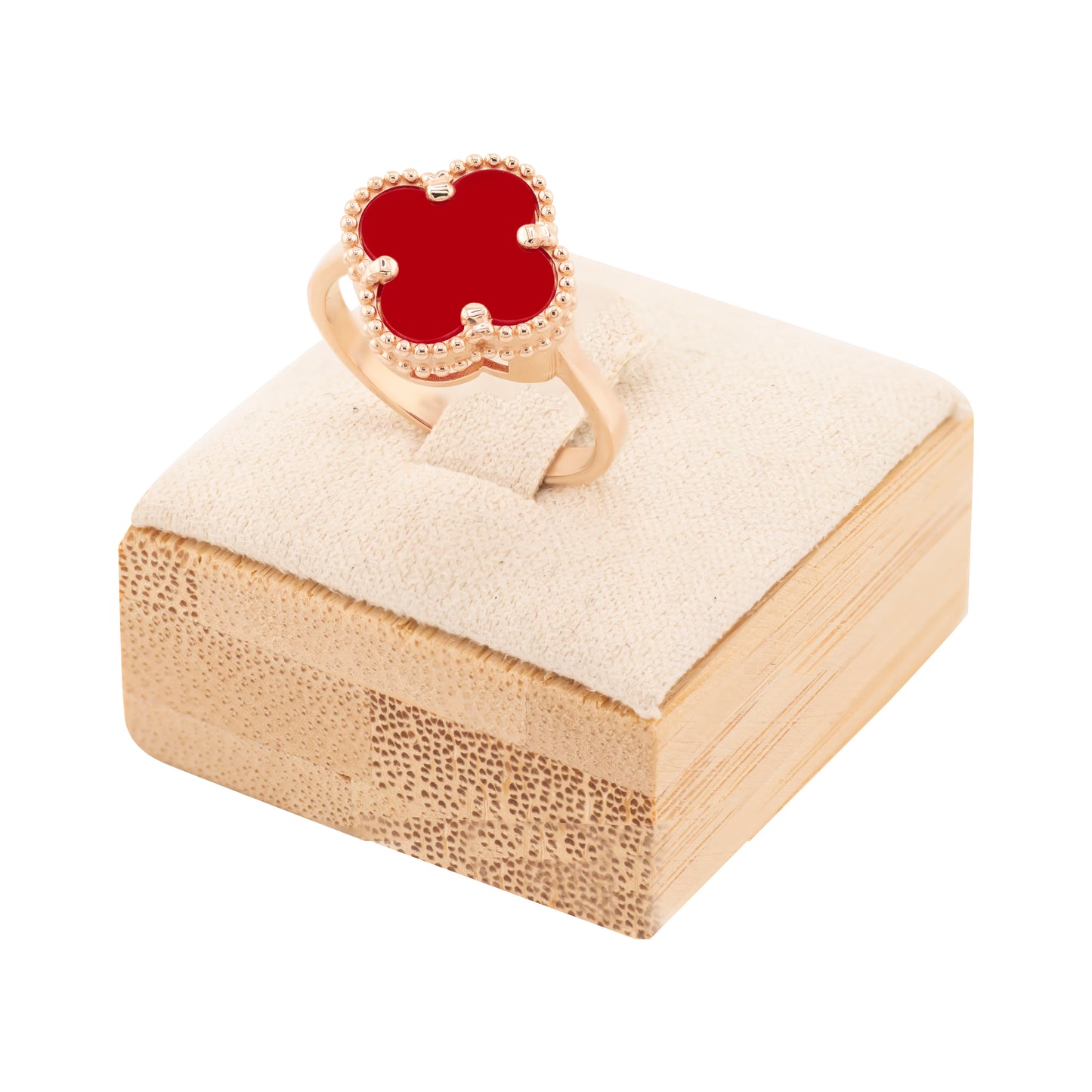 Rožinio aukso žiedas su raudonu keturlapio formos intarpu ir dekoratyviniu burbuliniu rėmeliu