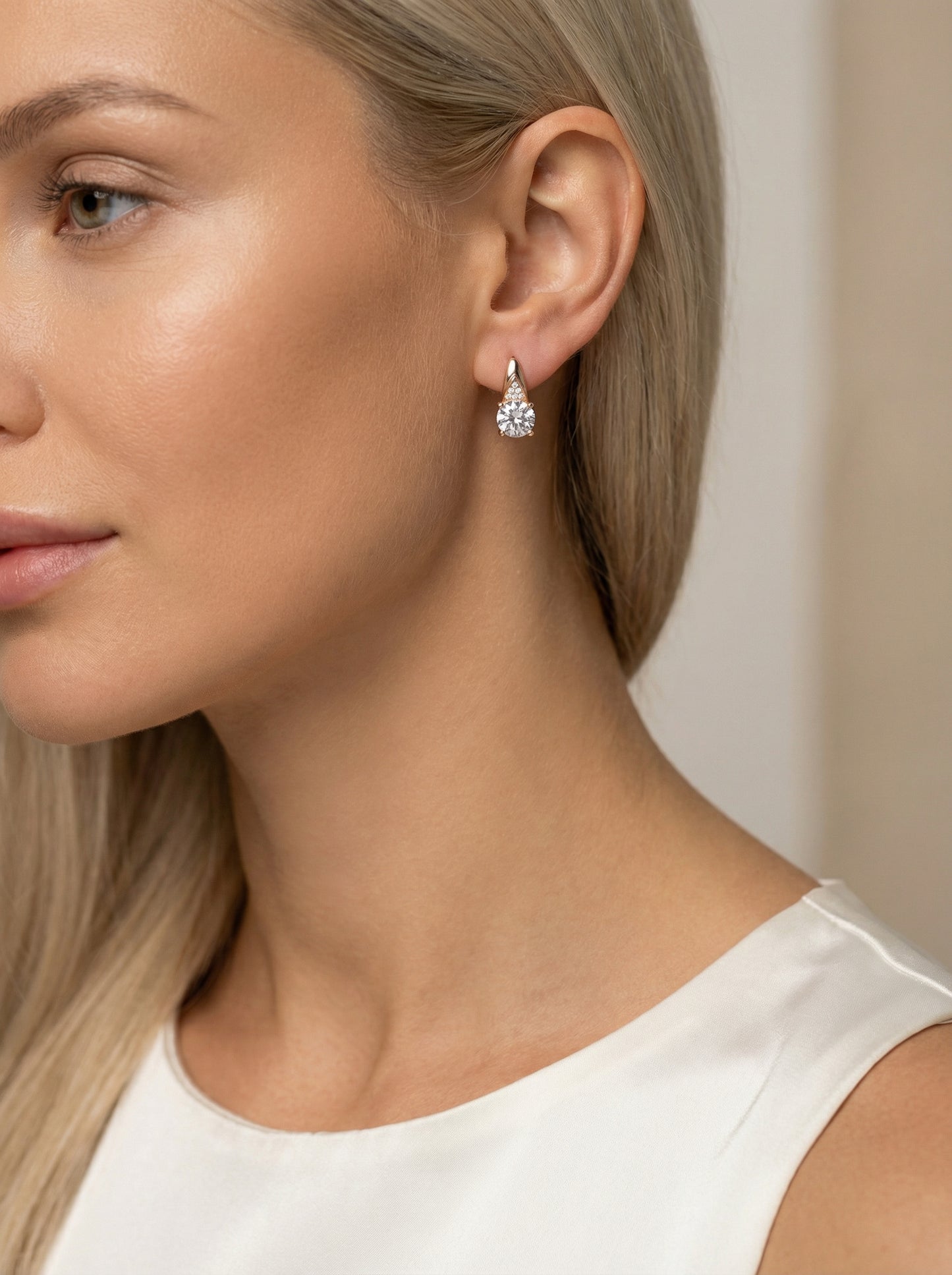 Auksiniai auskarai su cirkoniais AUM133