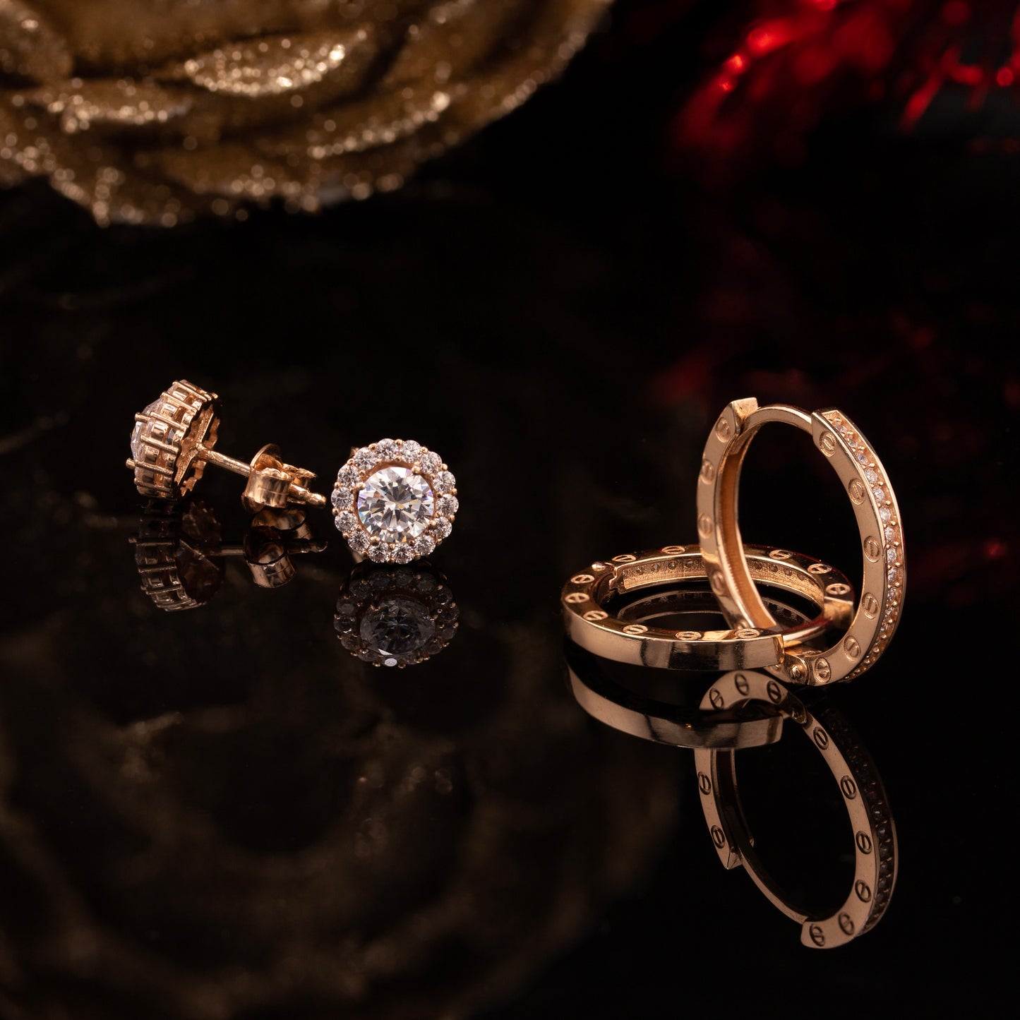 Apvalūs auksiniai auskarai su cirkonio akmenukais AUM157