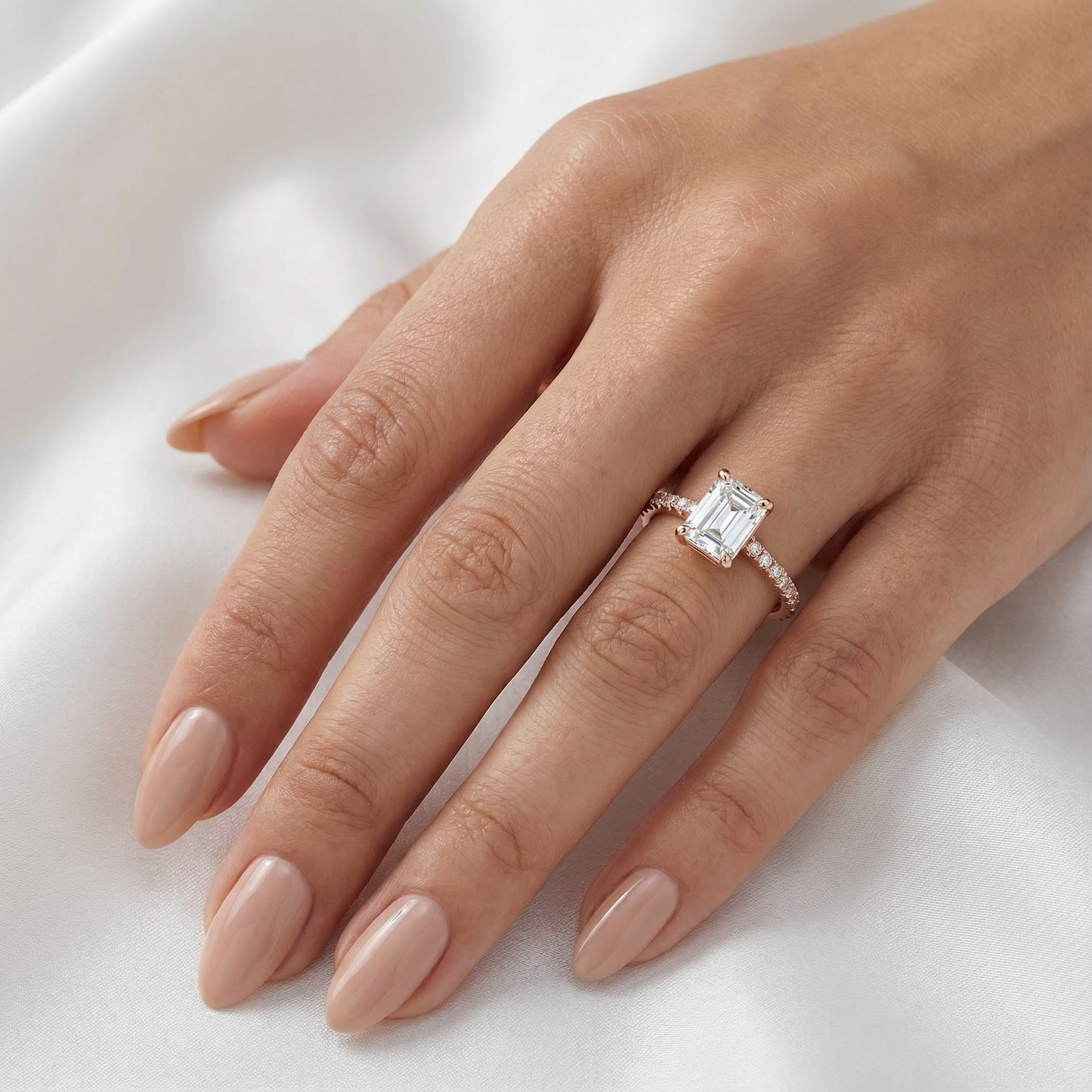 Auksinis „Cushion“ žiedas