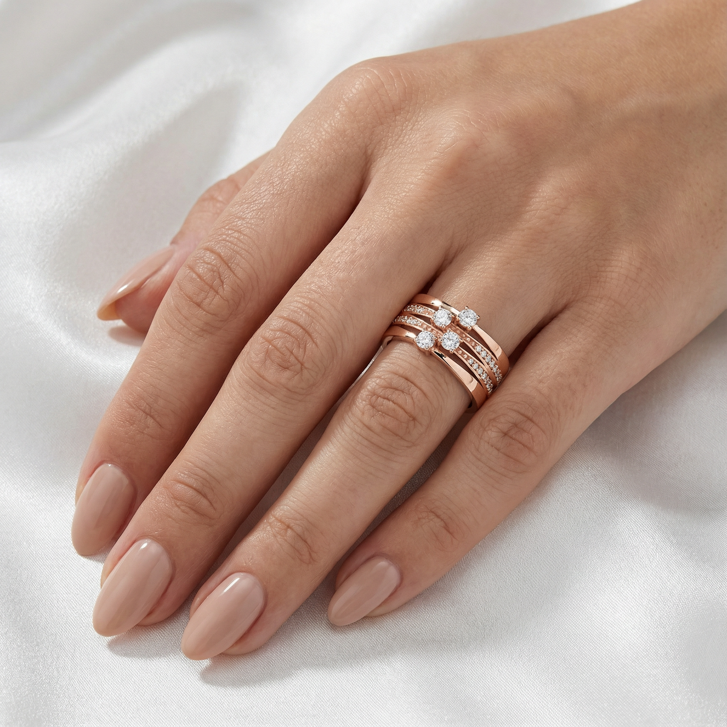 Auksinis žiedas su cirkoniais DMZ109