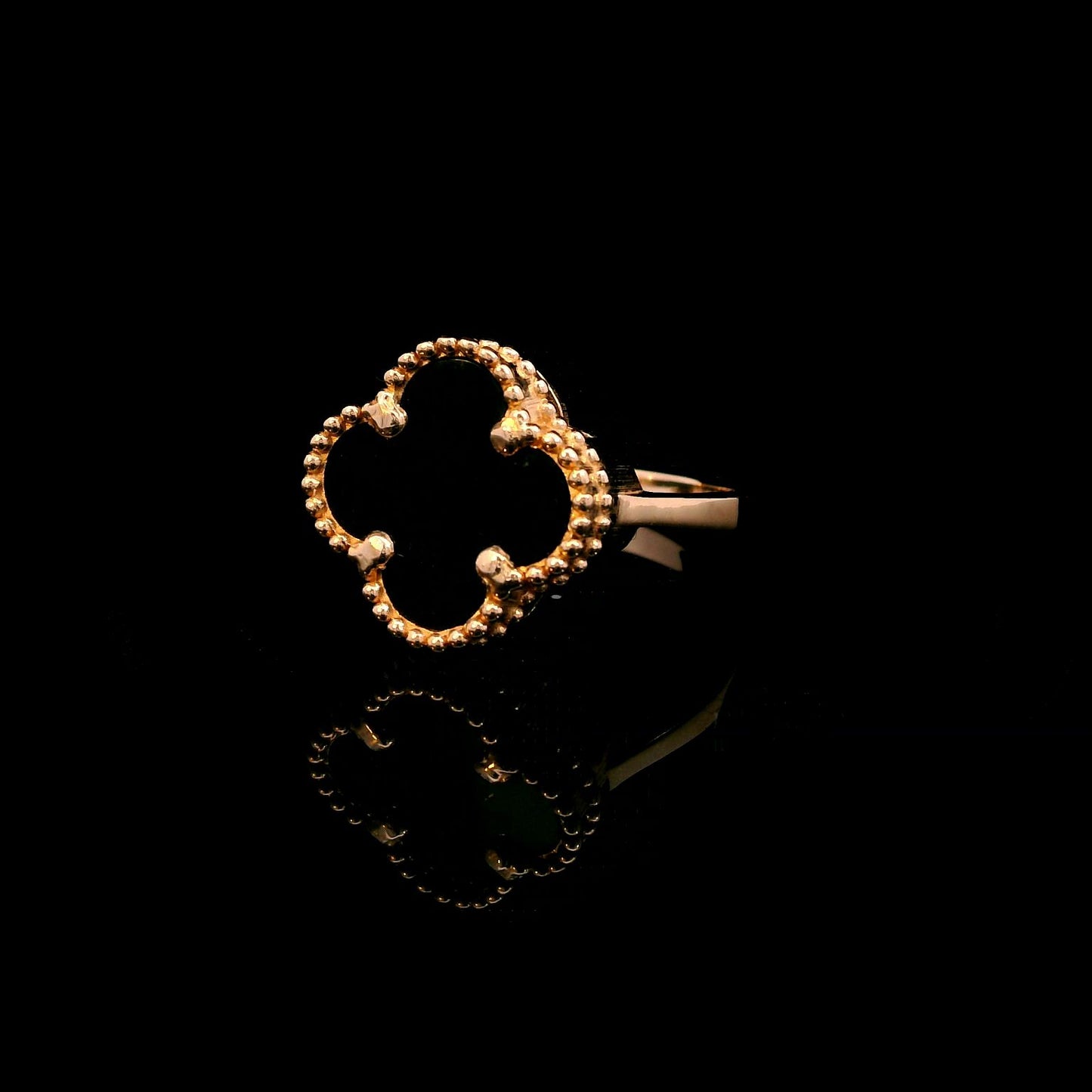 Auksinis žiedas su natūraliais akmenimis ir cirkoniais NAZ102