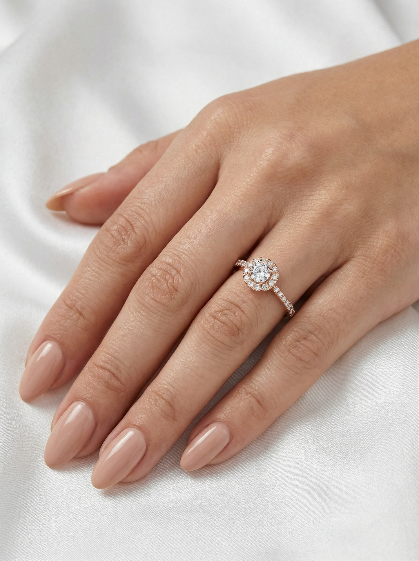 Auksinis žiedas „Round Halo“