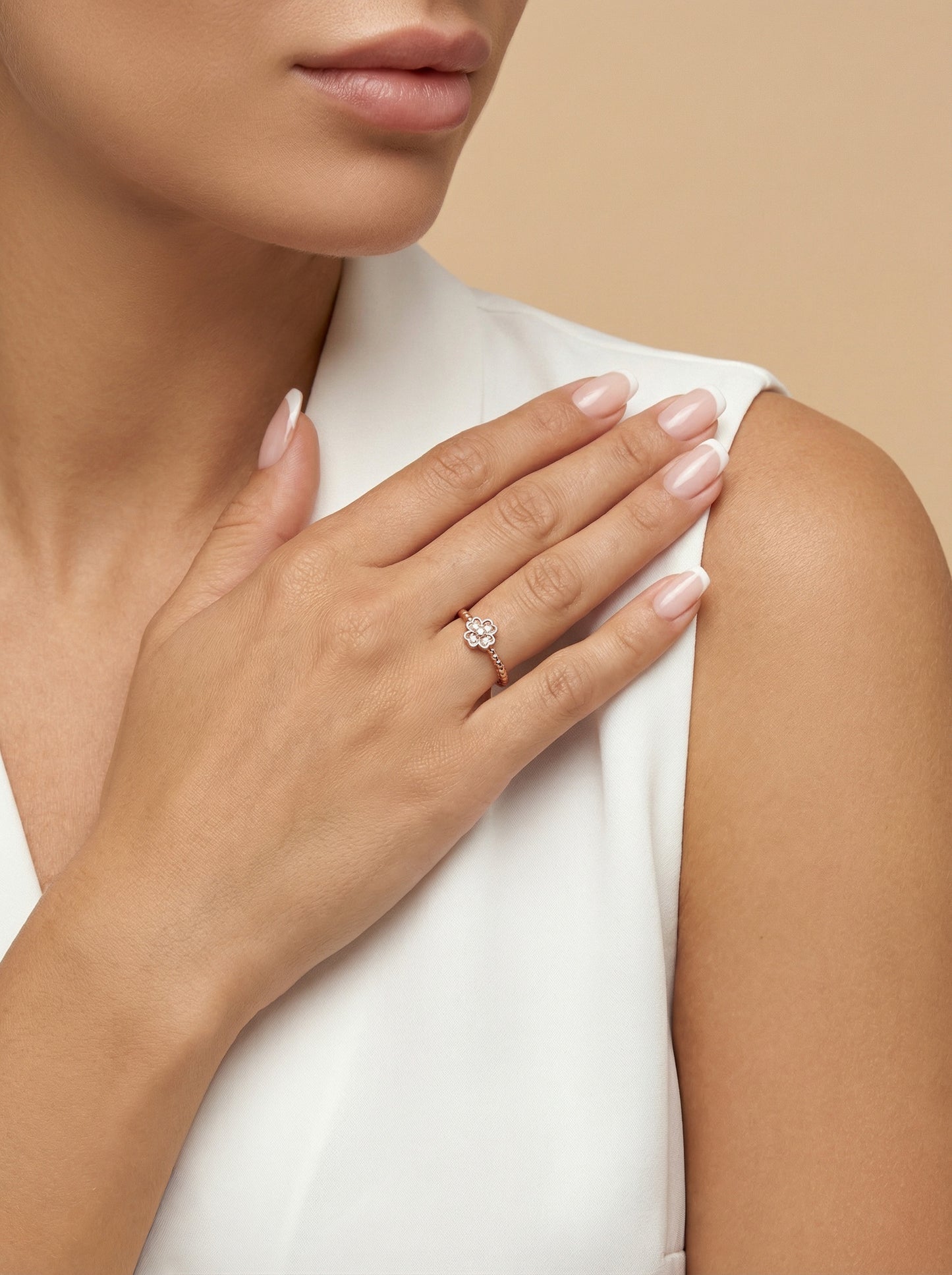 Auksinis žiedas su cirkoniais AUD013