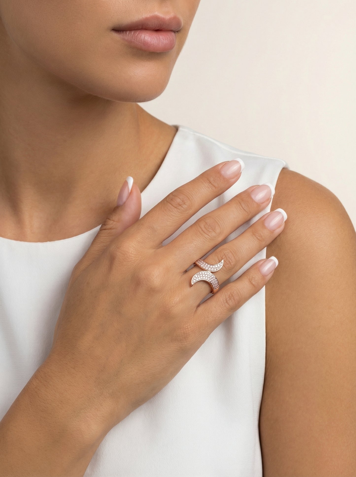 Auksinis žiedas su cirkoniais AA7