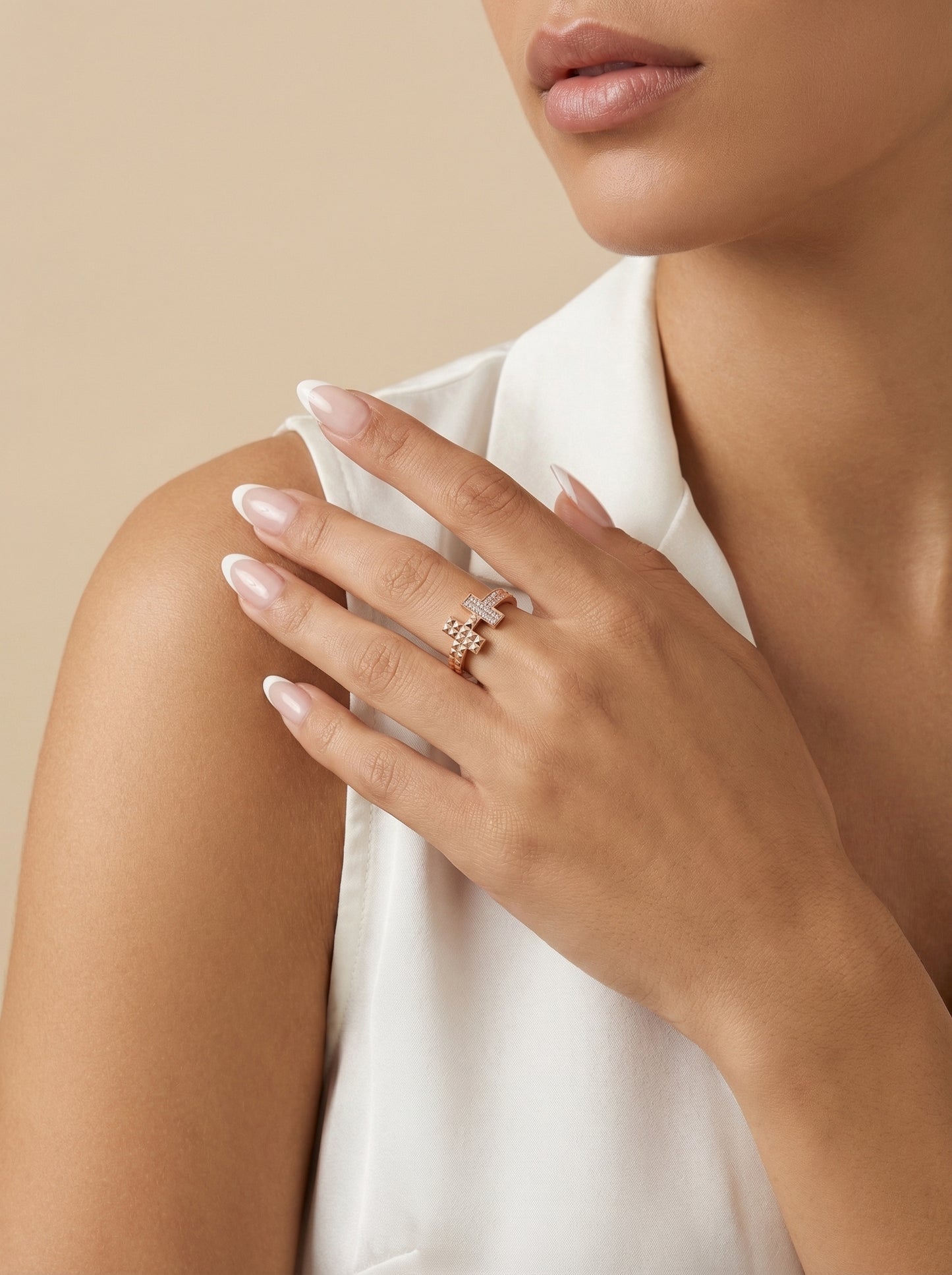 Auksinis žiedas su cirkoniais PMZ107