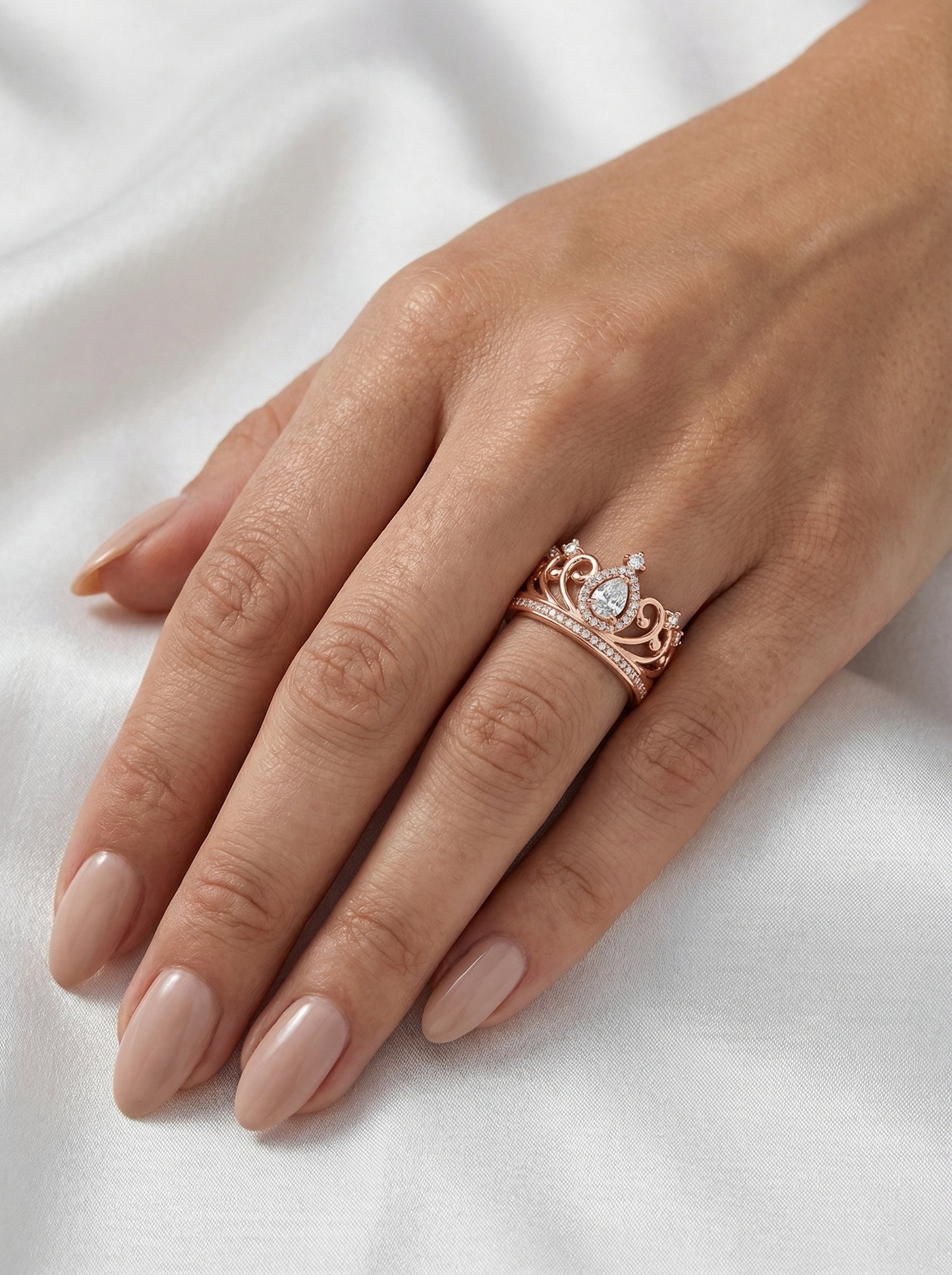 Auksinis „Karūnos“ žiedas