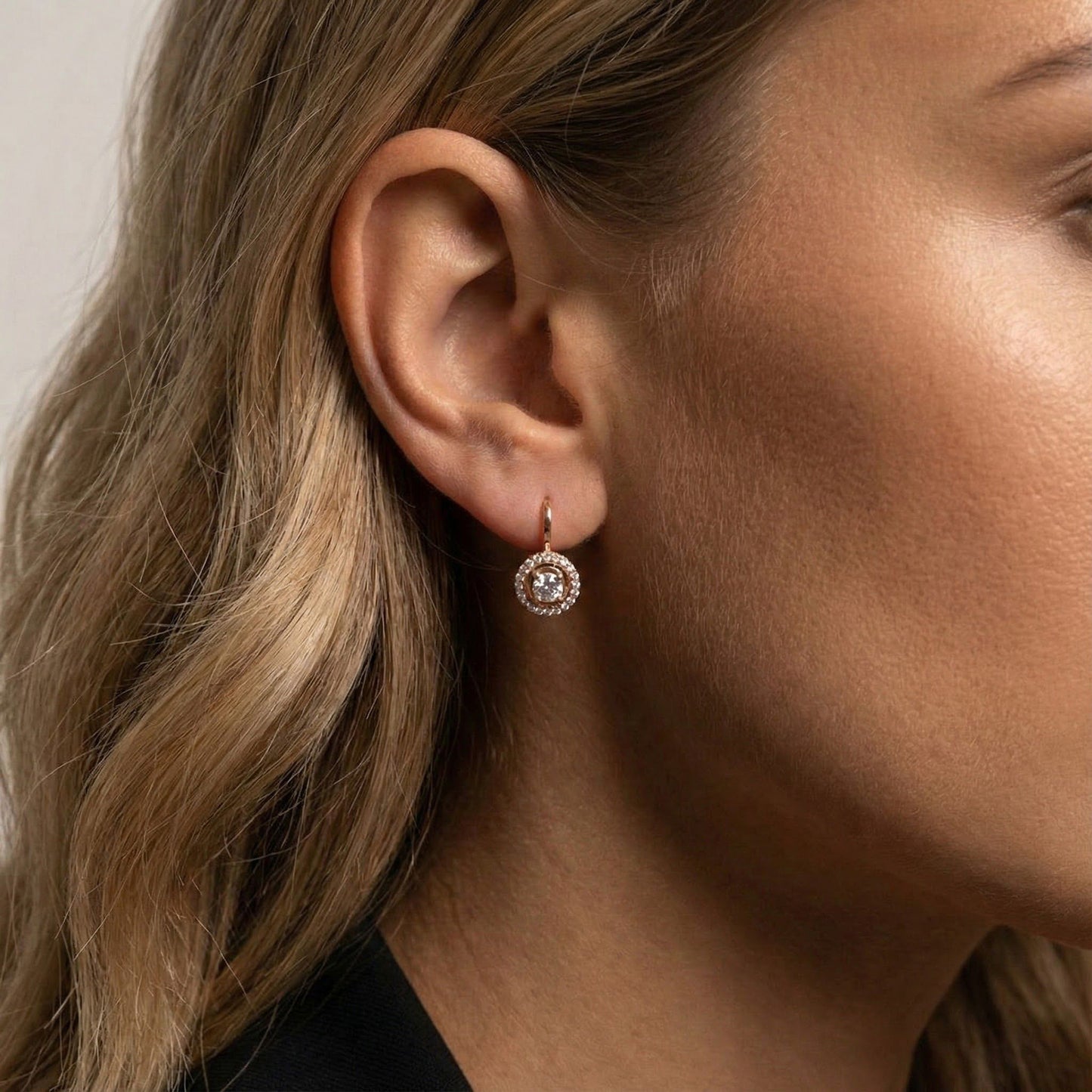 Halo dizaino auksiniai auskarai TUA0047