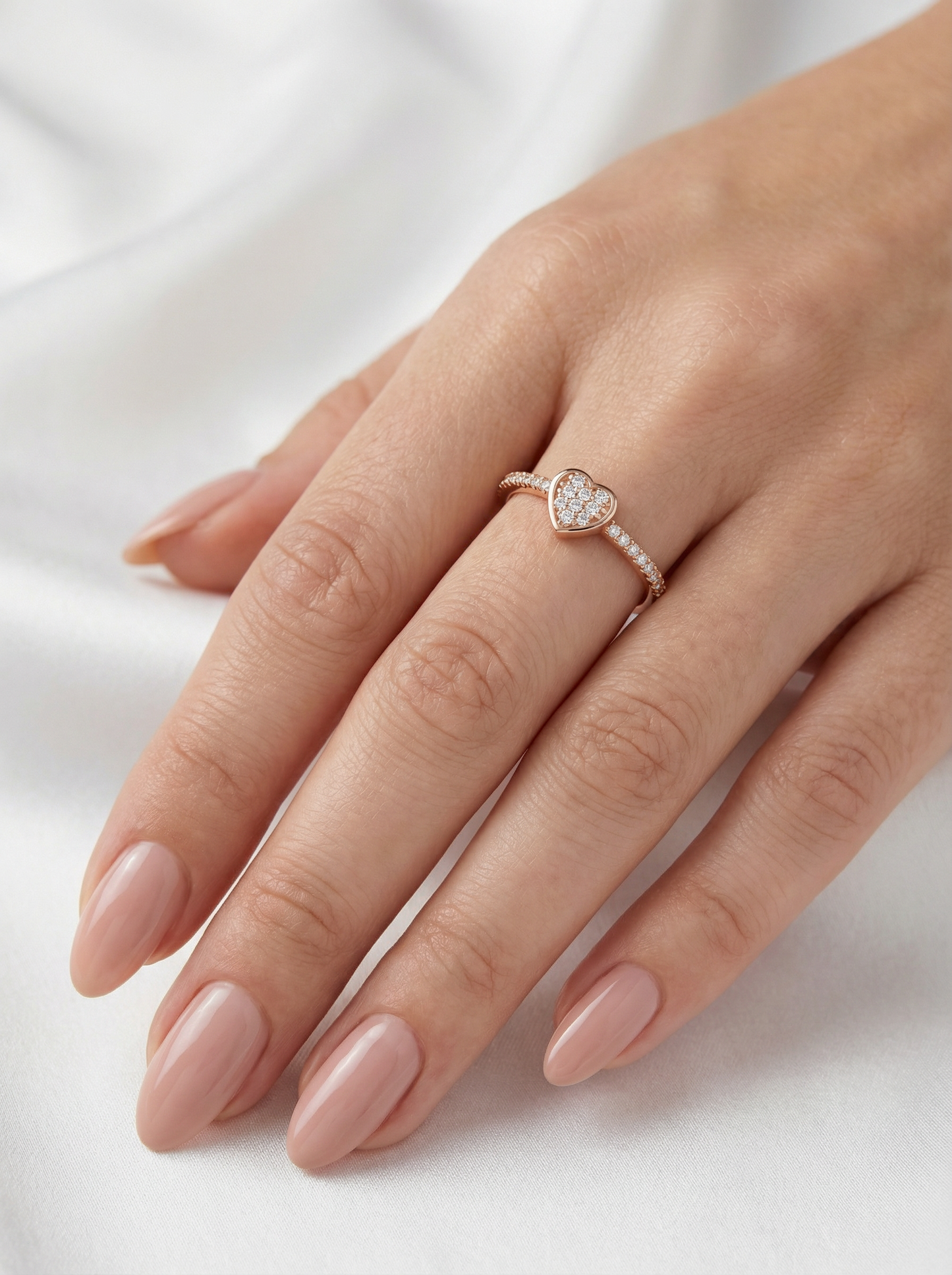 Auksinis žiedas su cirkoniais TUR0020