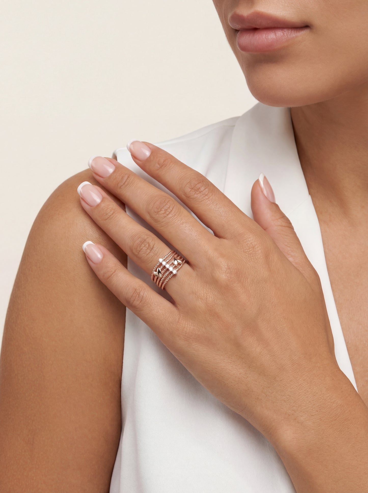 Auksinis žiedas su cirkoniais AUD043